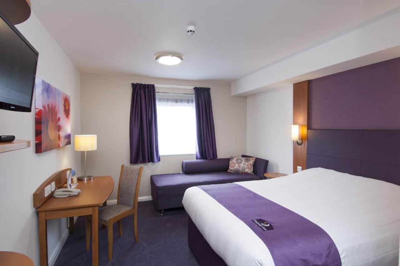 Premier Inn London Ilford Ruang foto